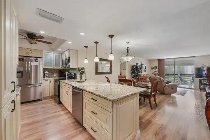5340 NW 2nd Avenue NW # 226, Boca Raton FL 33487