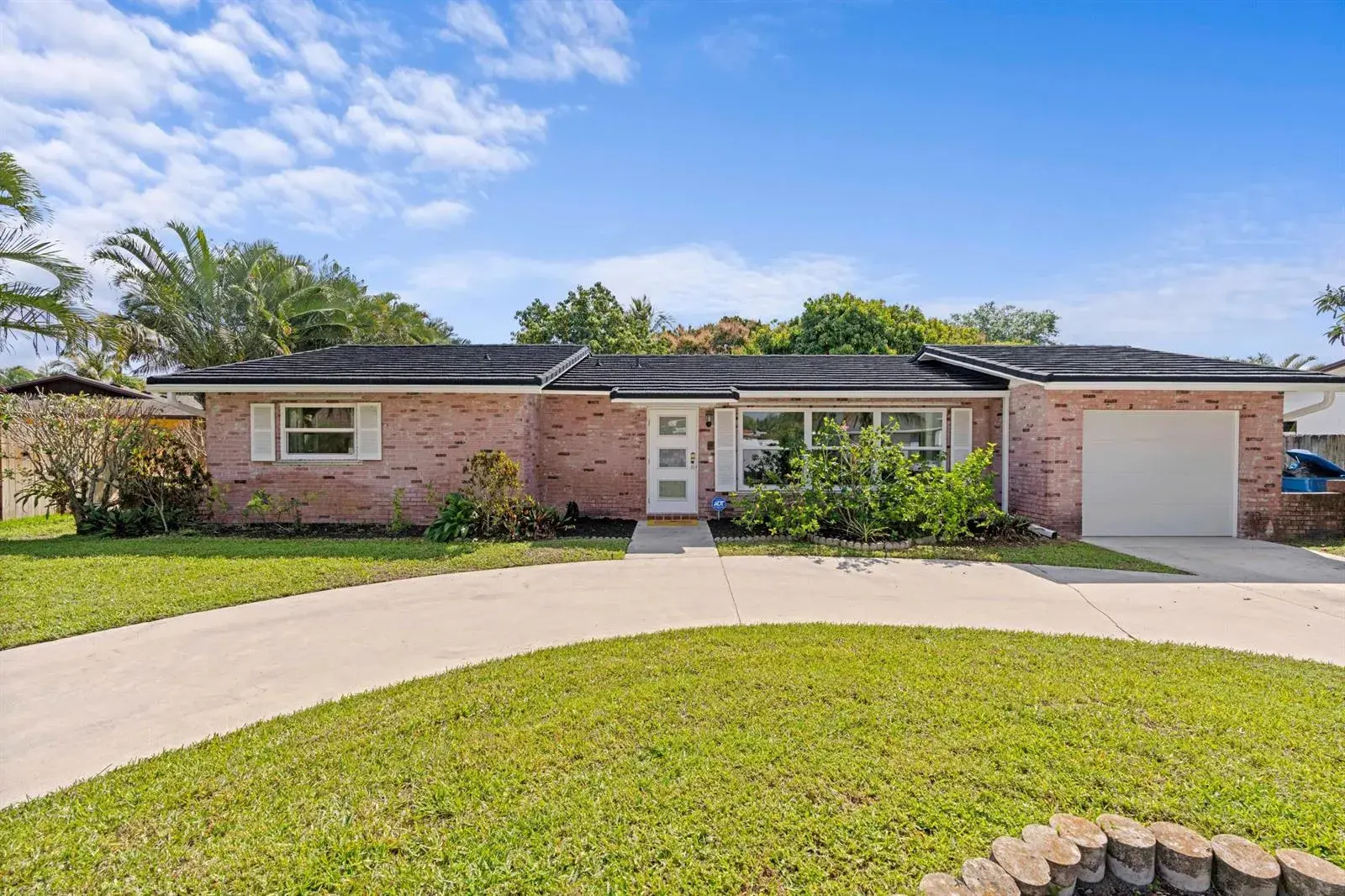 324 Sandpiper Avenue, Royal Palm Beach FL 33411