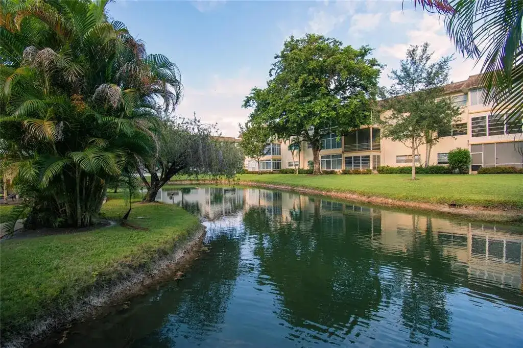 5171 W Oakland Park Boulevard # 207, Lauderdale Lakes FL 33313 photo 2