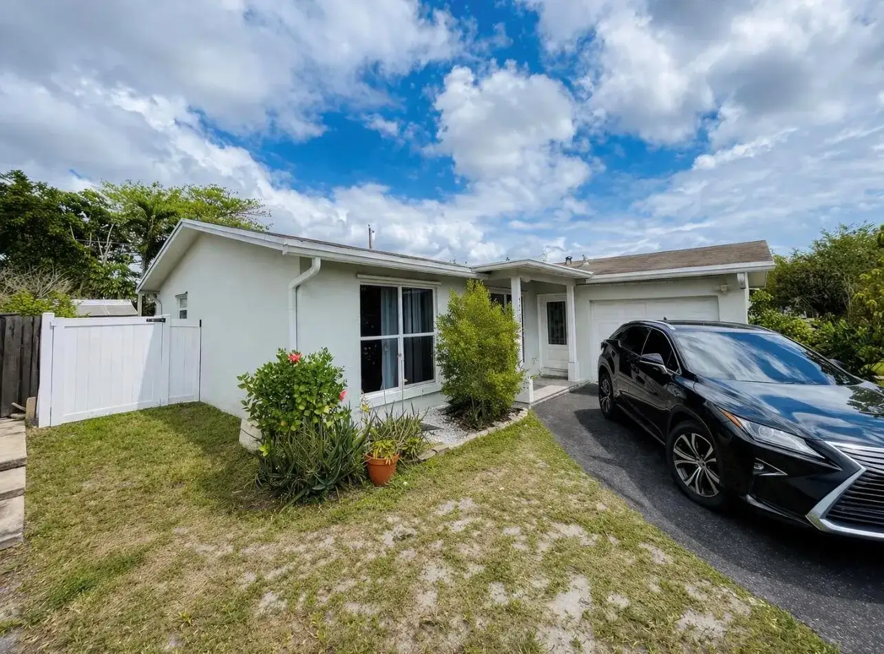 4 bedroom 2 bath Residential for sale at 11361 NW 32nd Place, Sunrise FL 33323