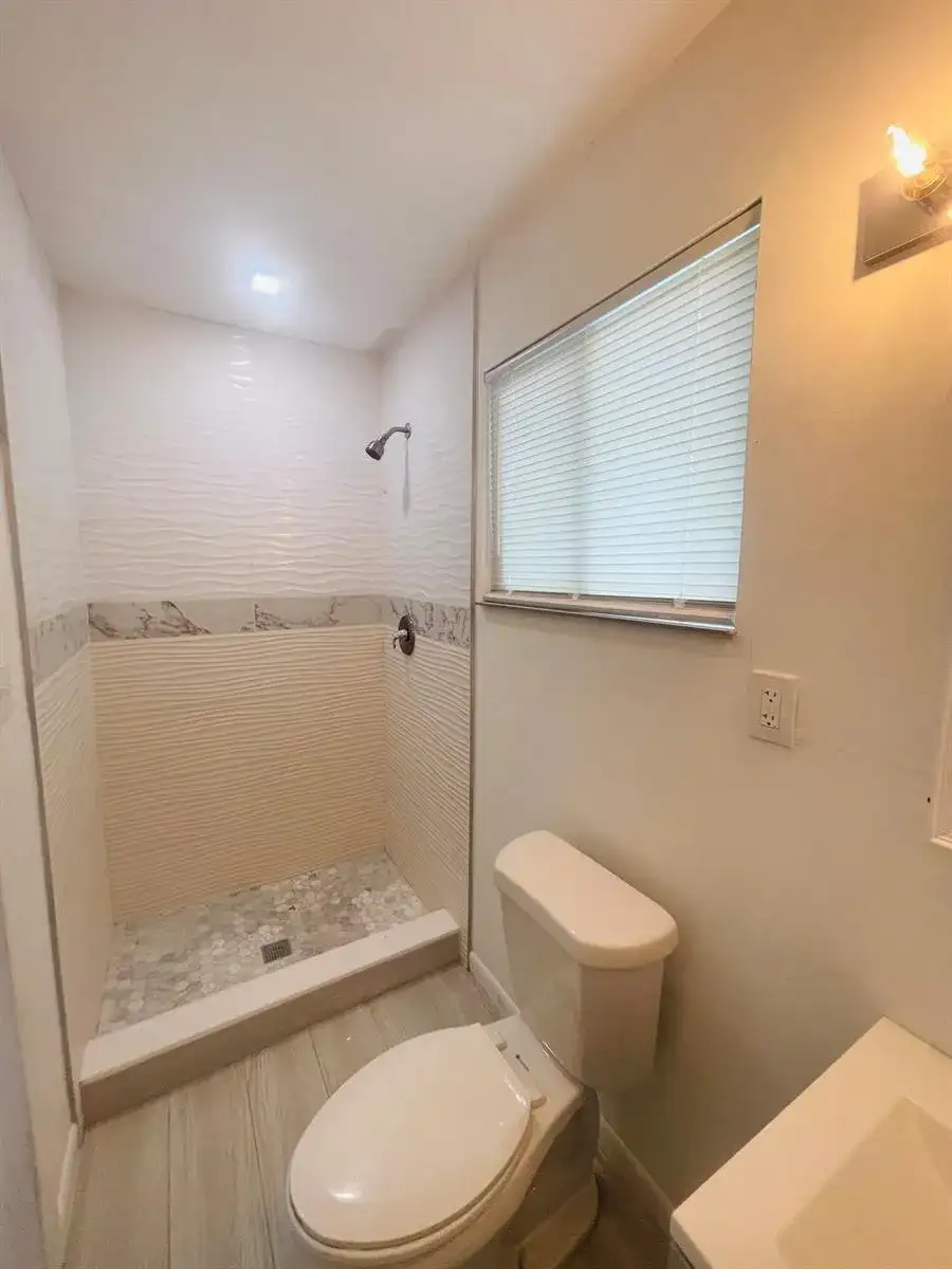 11361 NW 32nd Place, Sunrise FL 33323 photo 5
