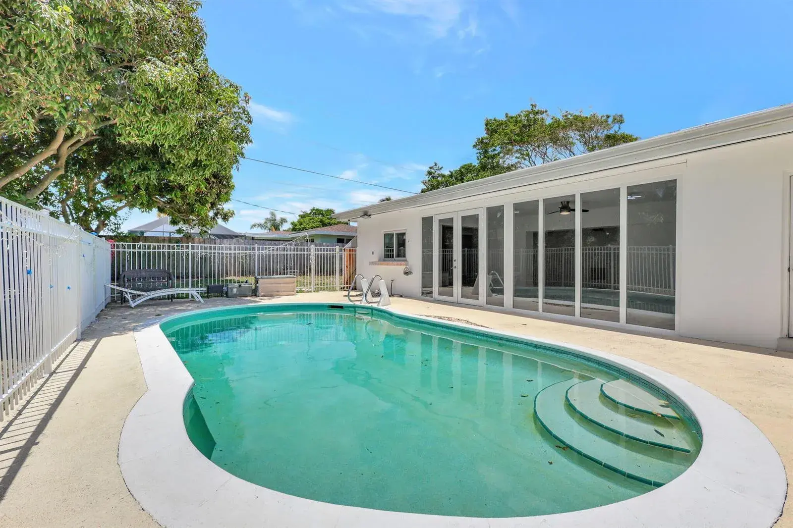 334 SW 13th Avenue, Boynton Beach FL 33435