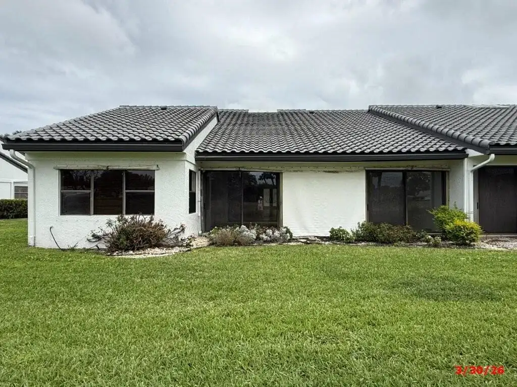 9 Windsor Lane, Boynton Beach FL 33436 photo 3