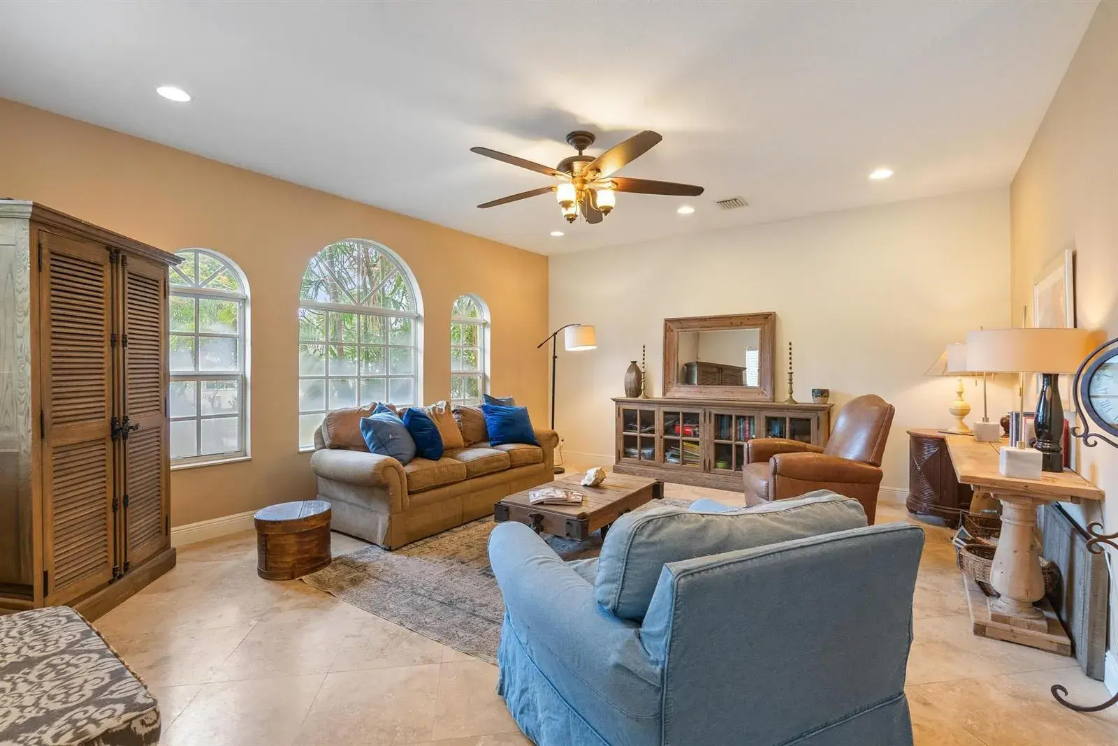 218 N Palmway, FL 33460