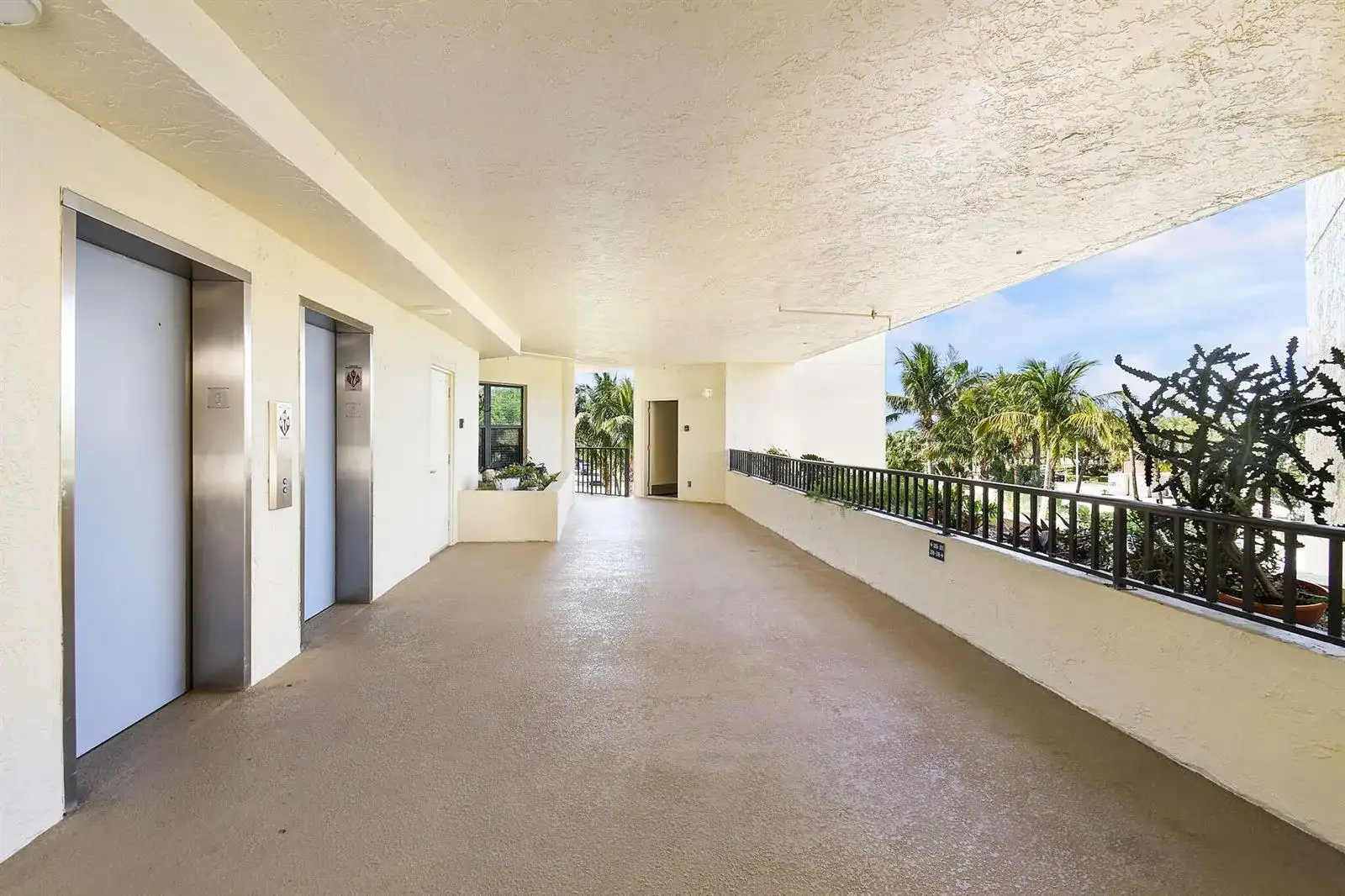 221 NE Plantation Road # 316, Hutchinson Island FL 34996 photo 4