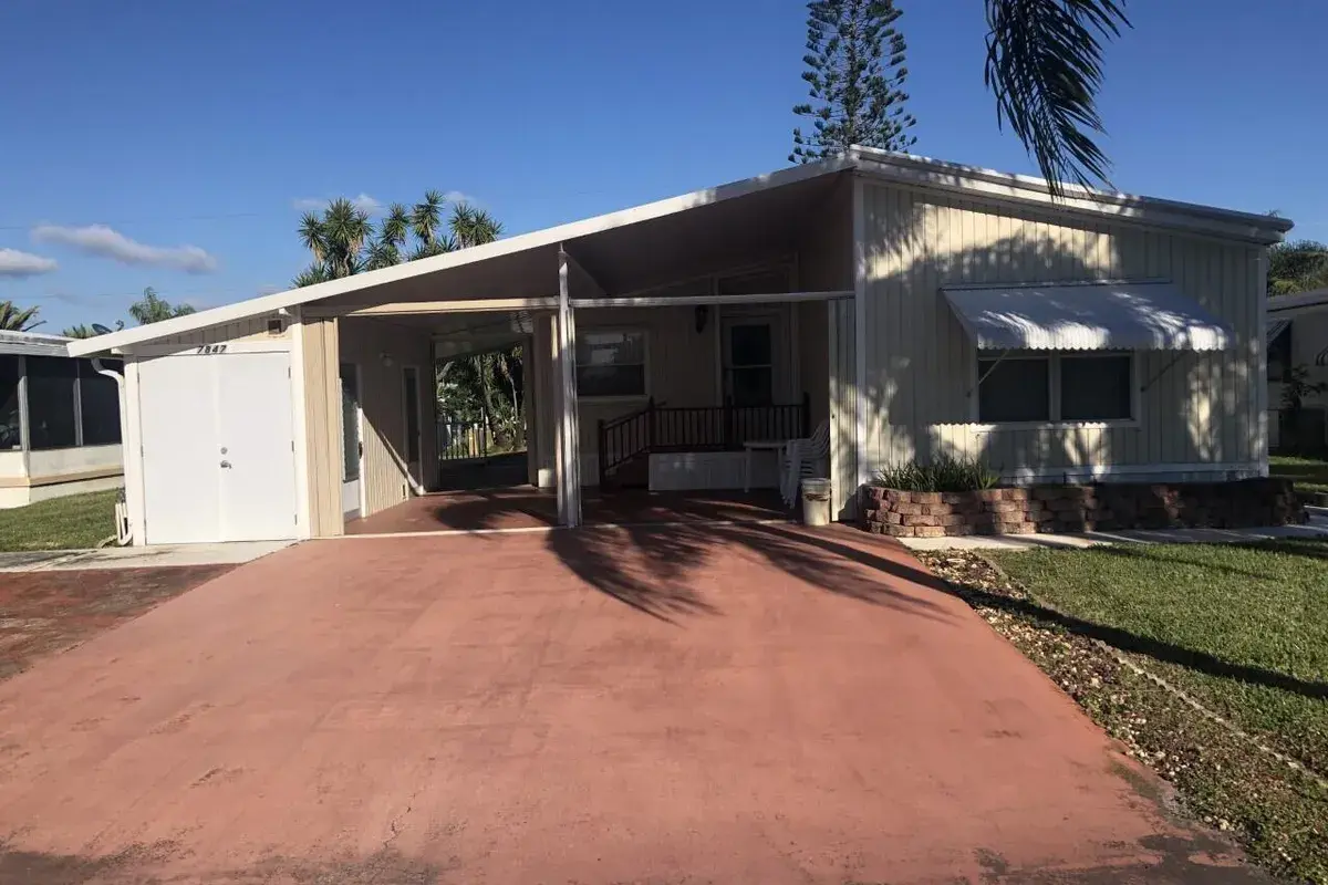 7847 SE Swan Avenue, Hobe Sound FL 33455