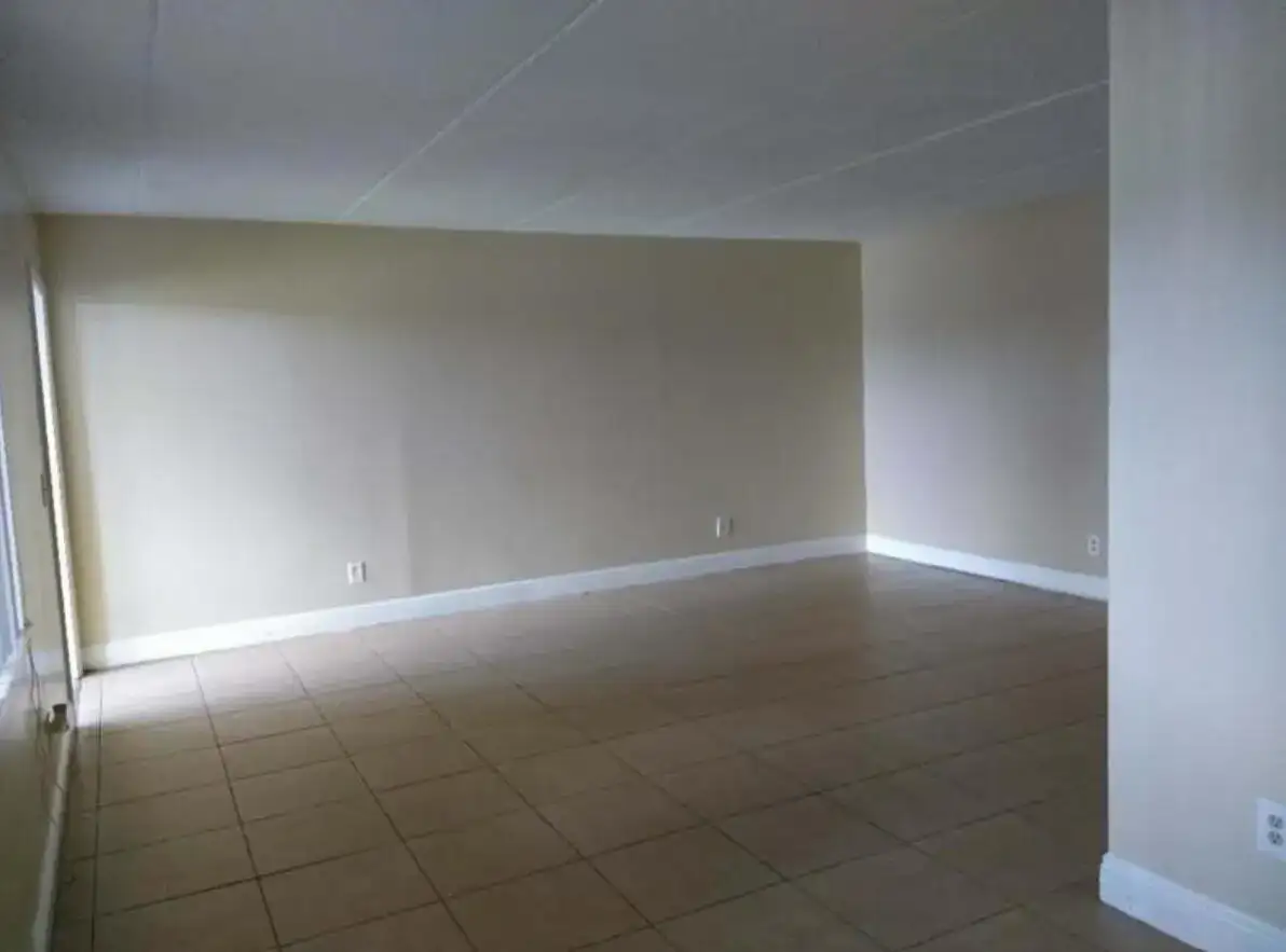 1205 Meadows Circle, Boynton Beach FL 33436 photo 3