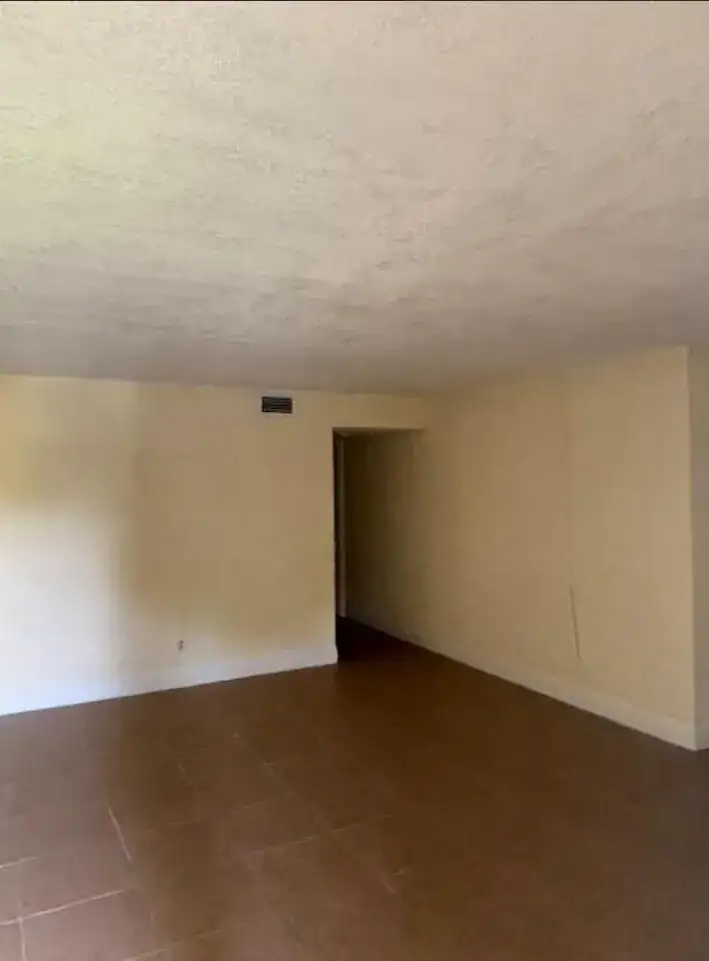 1205 Meadows Circle, Boynton Beach FL 33436 photo 4
