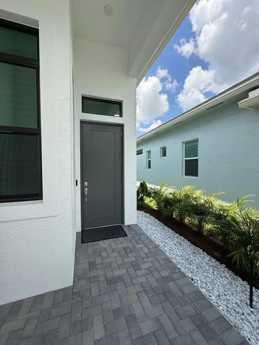 187 SE Via Sangro, Port St. Lucie FL 34952 photo 3