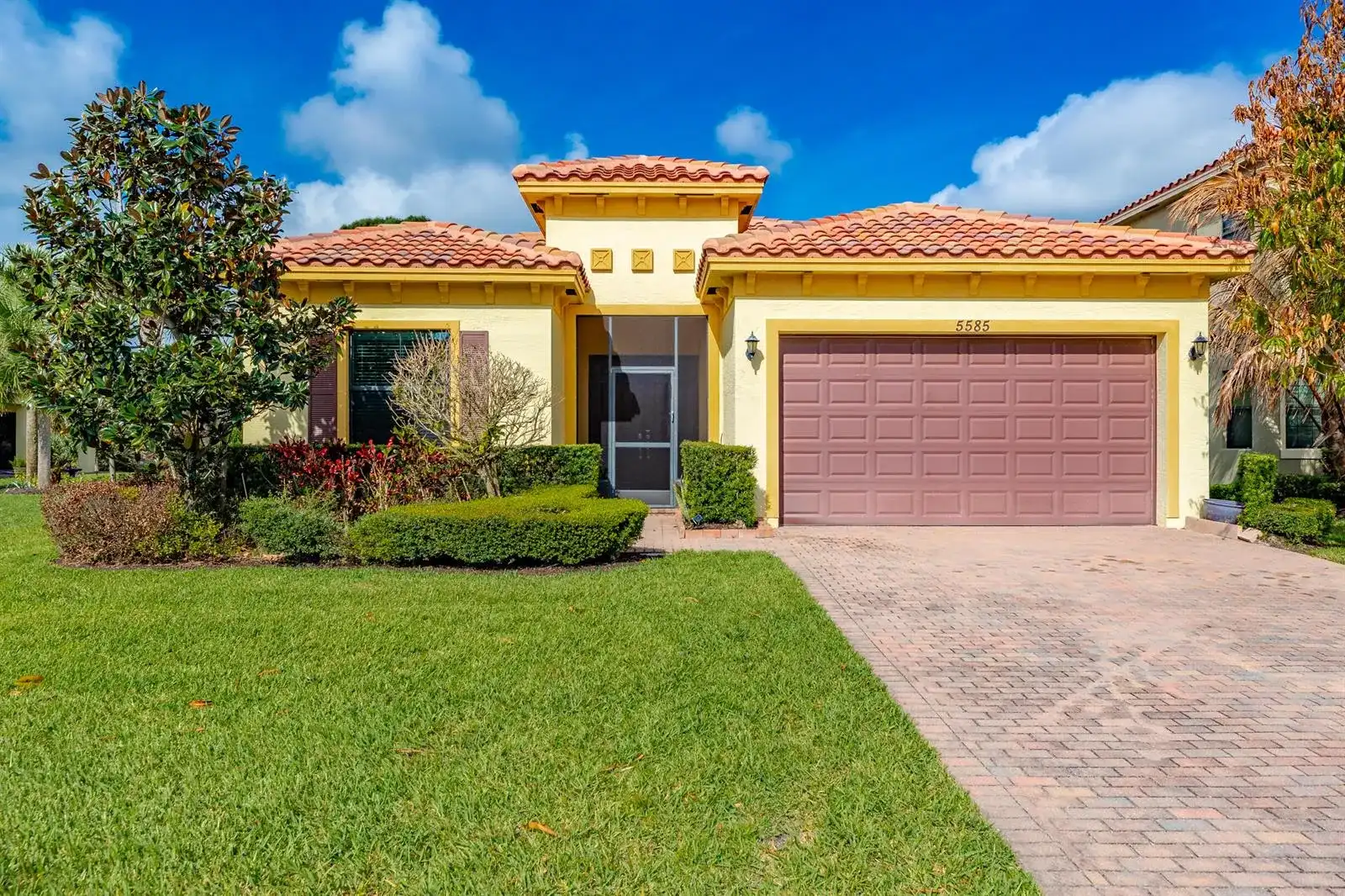 5585 40th Avenue, Vero Beach FL 32967