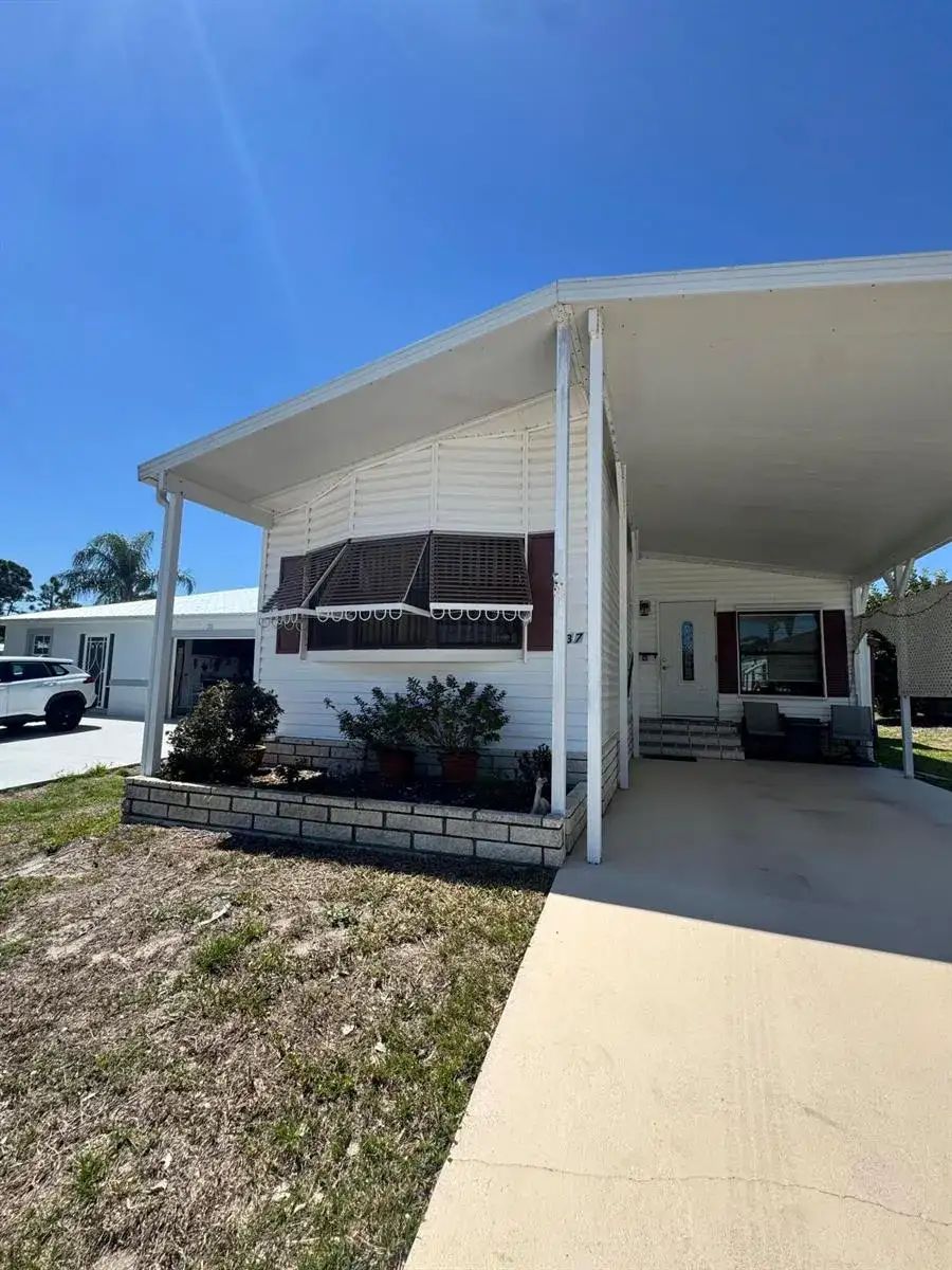 37 San Roberto, Fort Pierce FL 34951 photo 2