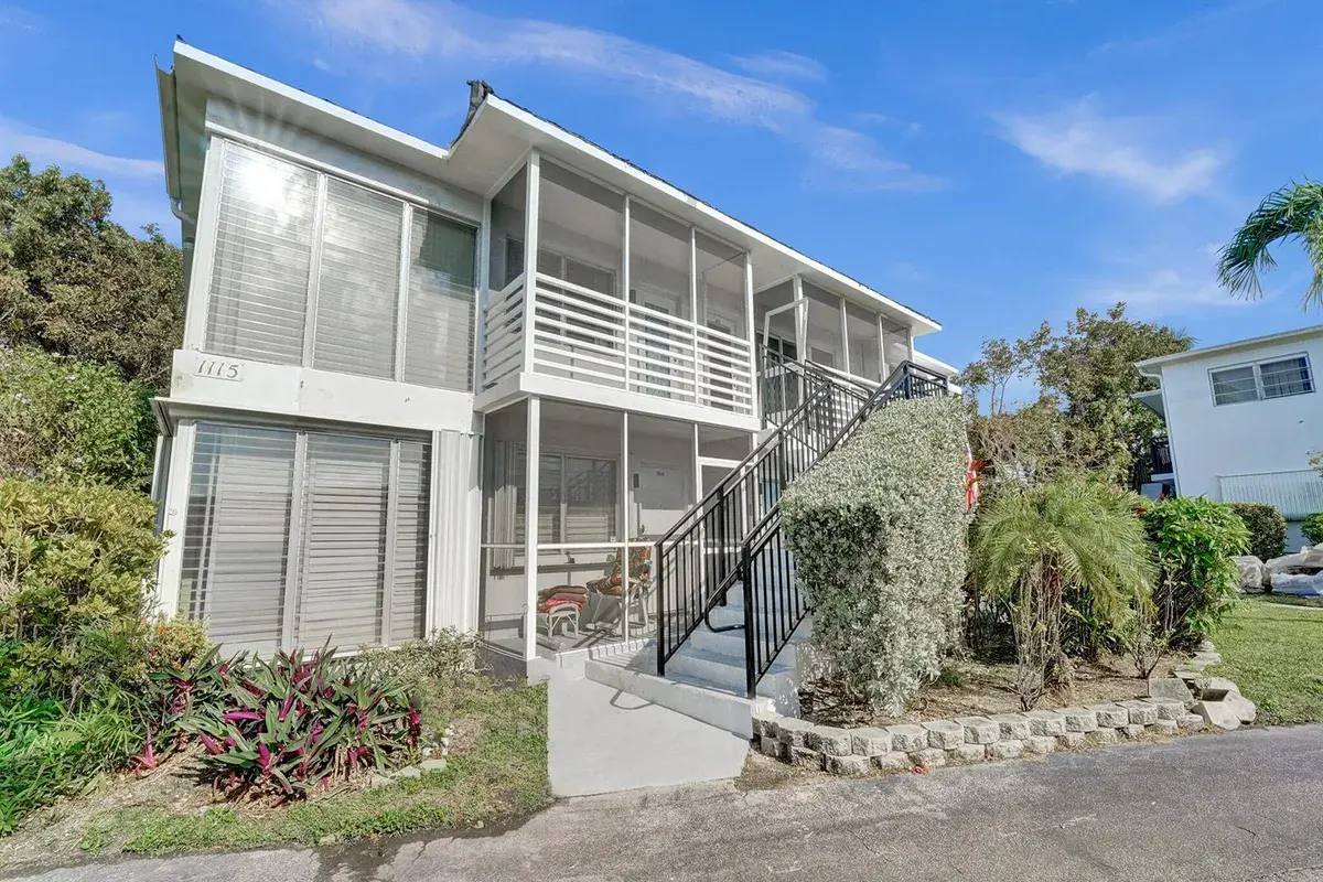 1115 SE 14th Place # 19c, Fort Lauderdale FL 33316