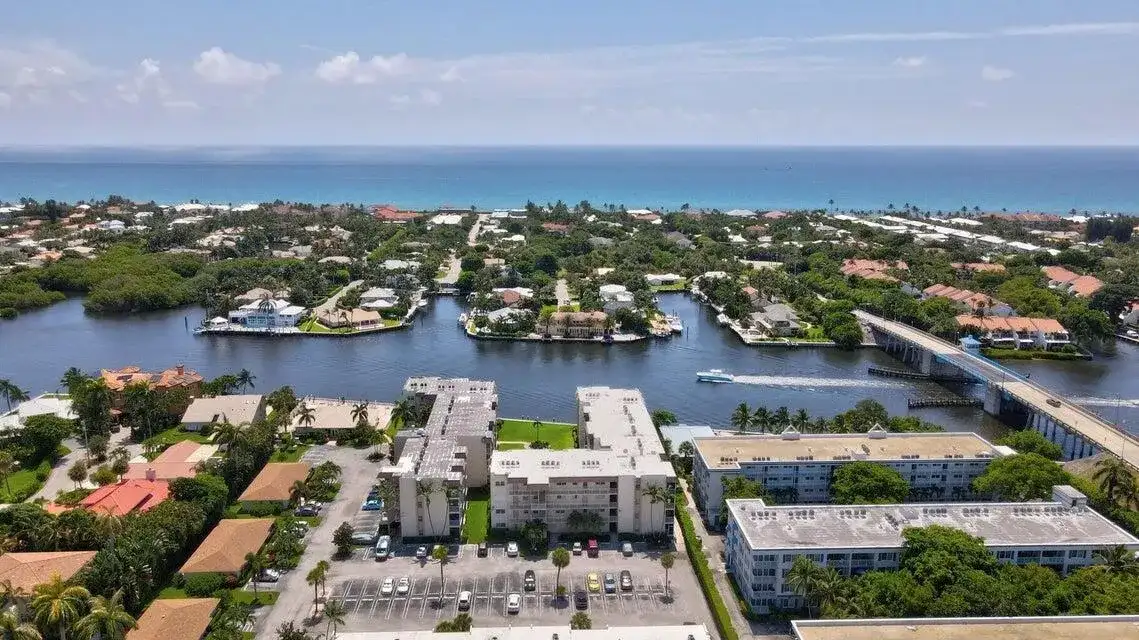 632 Snug Harbor Drive # D2, Boynton Beach FL 33435 photo 4