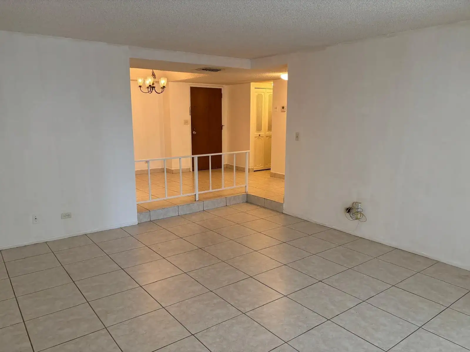 3650 Inverrary Drive # 1k, Lauderhill FL 33319 photo 2