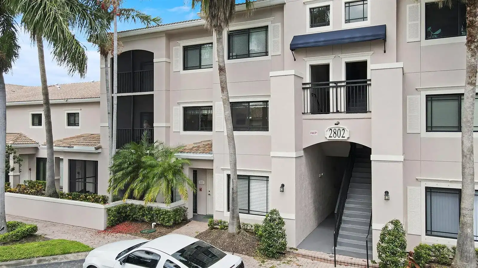 2802 Sarento Place # 204, Palm Beach Gardens FL 33410