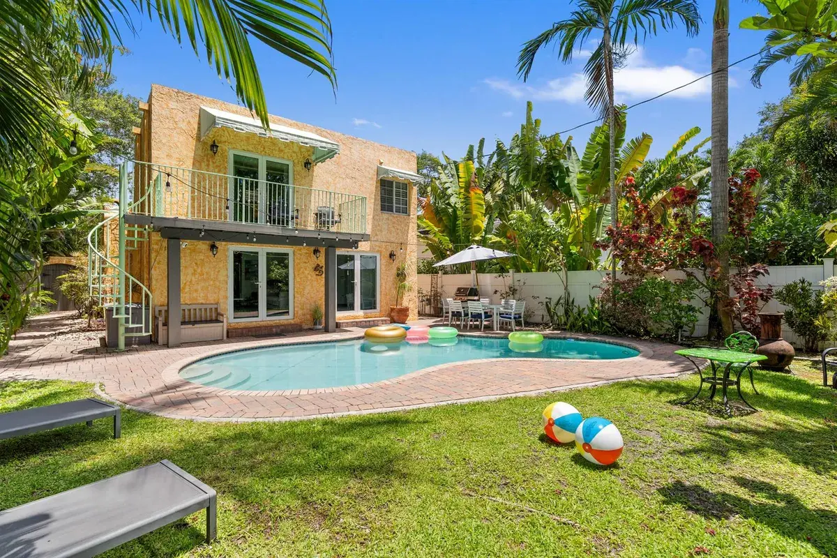 614 SE 5th Court, Fort Lauderdale FL 33301