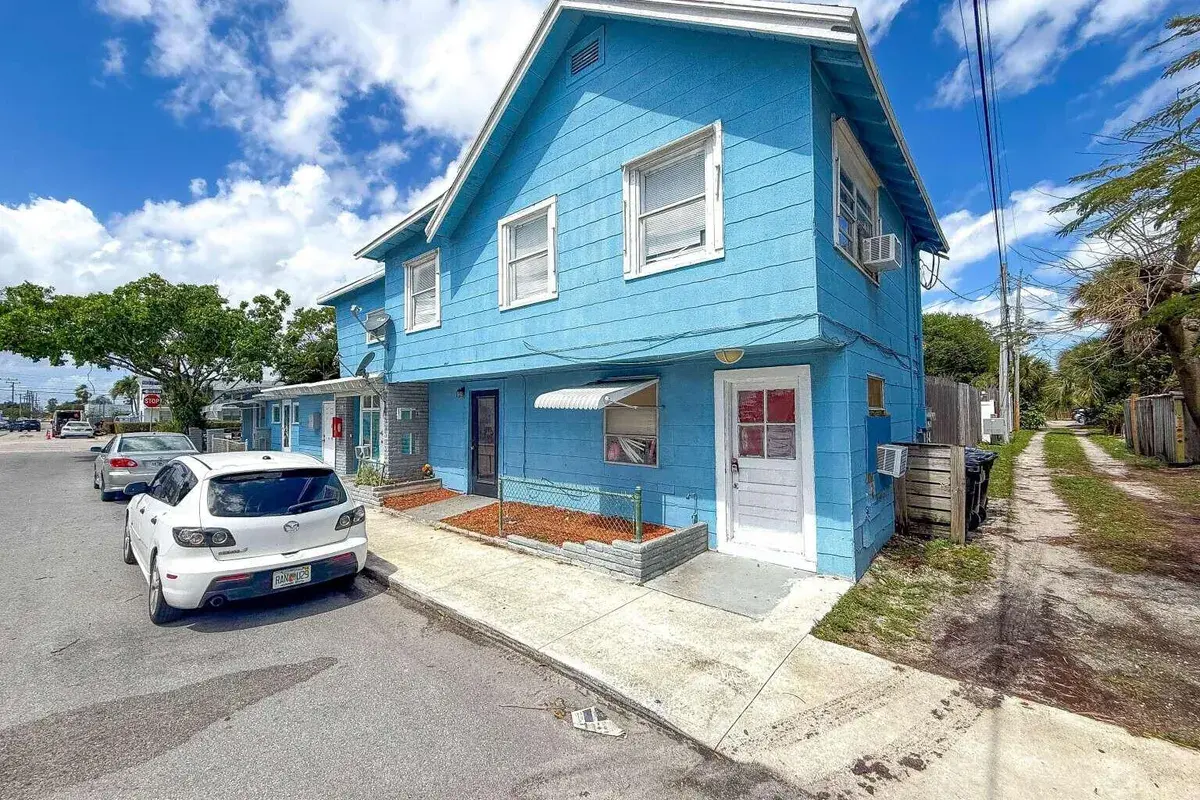 714 N 4th Ave Avenue N, FL 33460