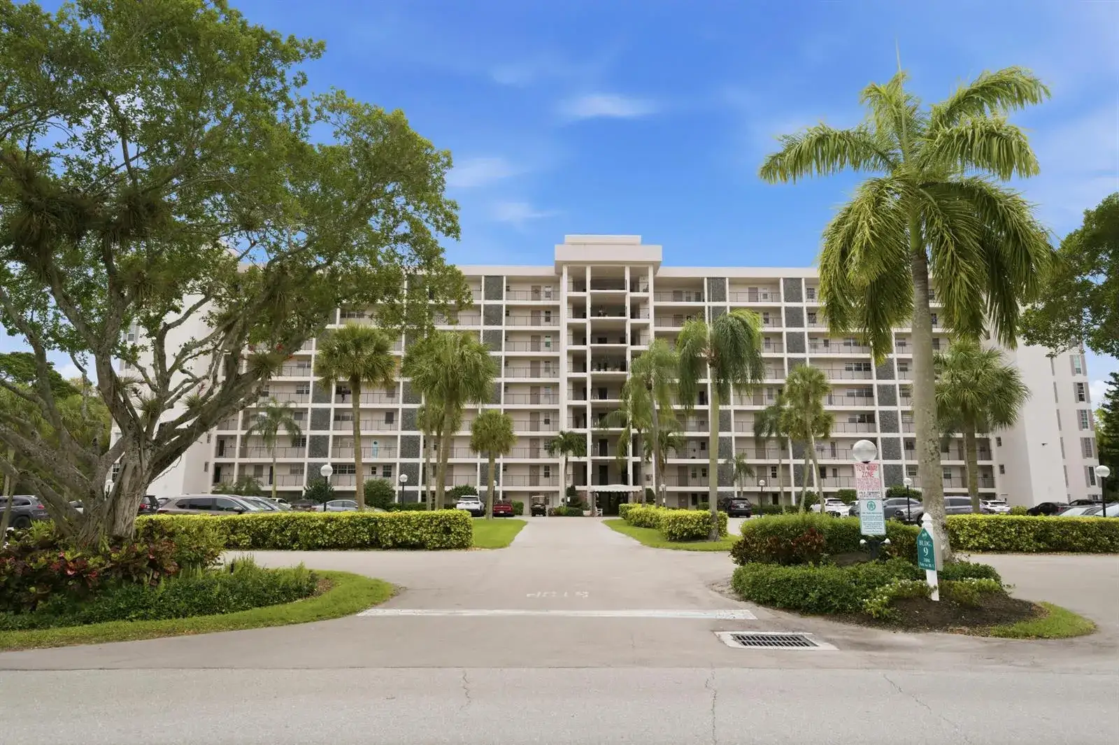 3100 N Palm Aire Drive # 208, Pompano Beach FL 33069