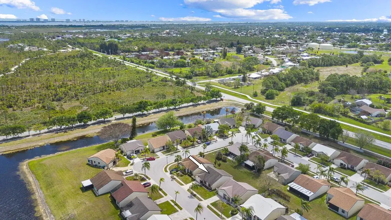 2363 SE Breckenridge Circle, Port St. Lucie FL 34952 photo 2