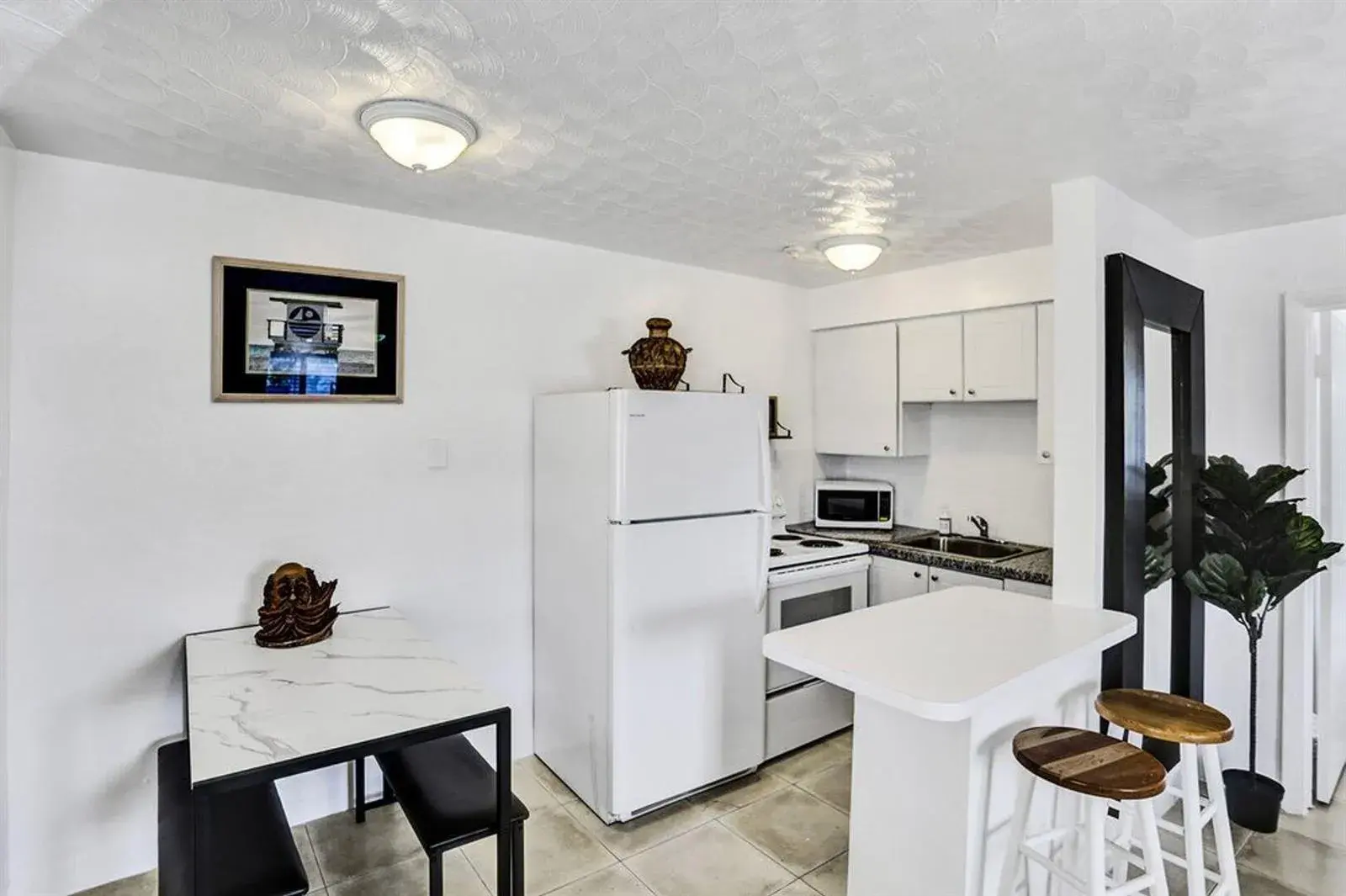 820 NE 16th Avenue # 9, Fort Lauderdale FL 33304