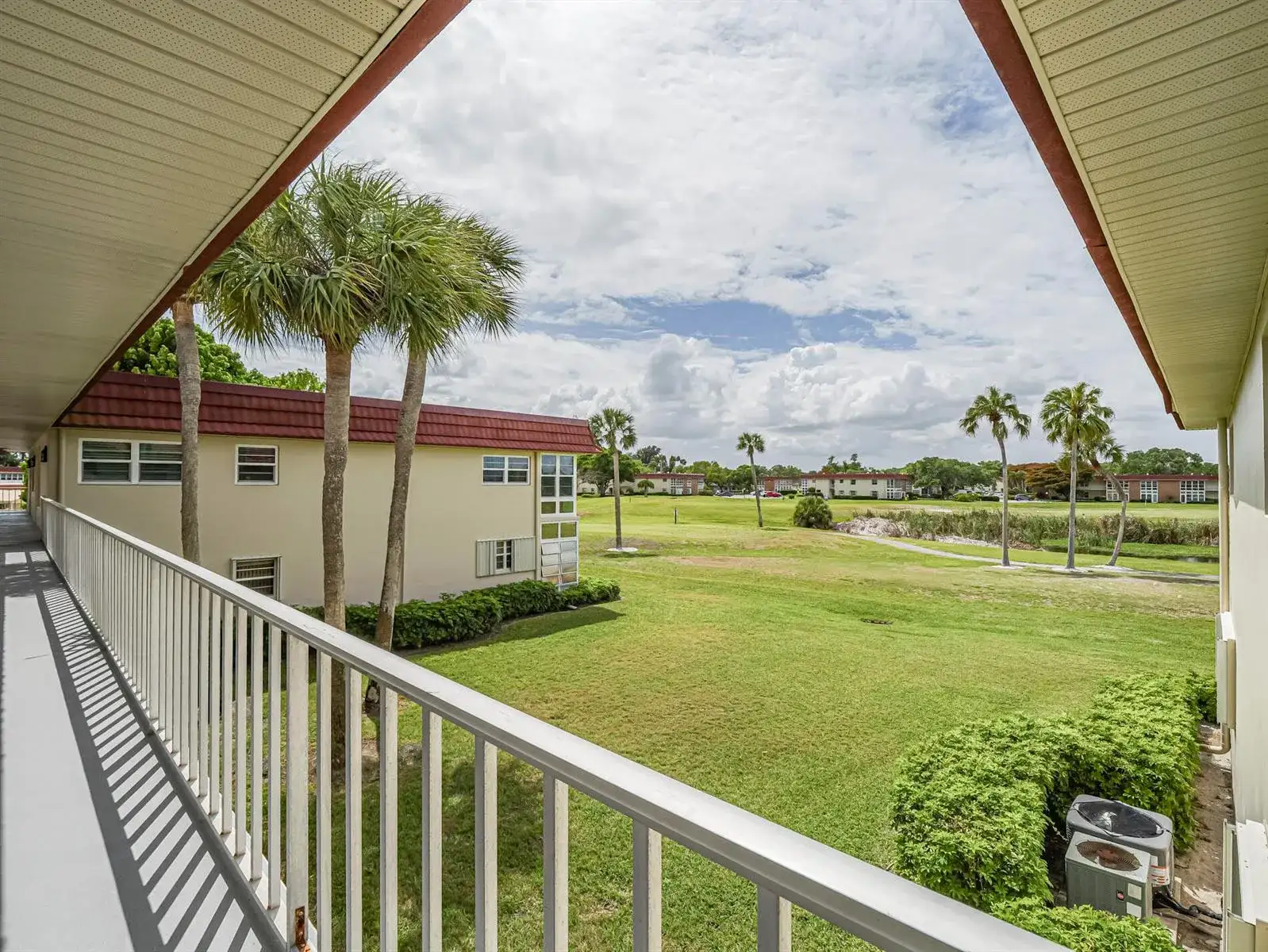 27 Pine Arbor Lane # 205, Vero Beach FL 32962 photo 2