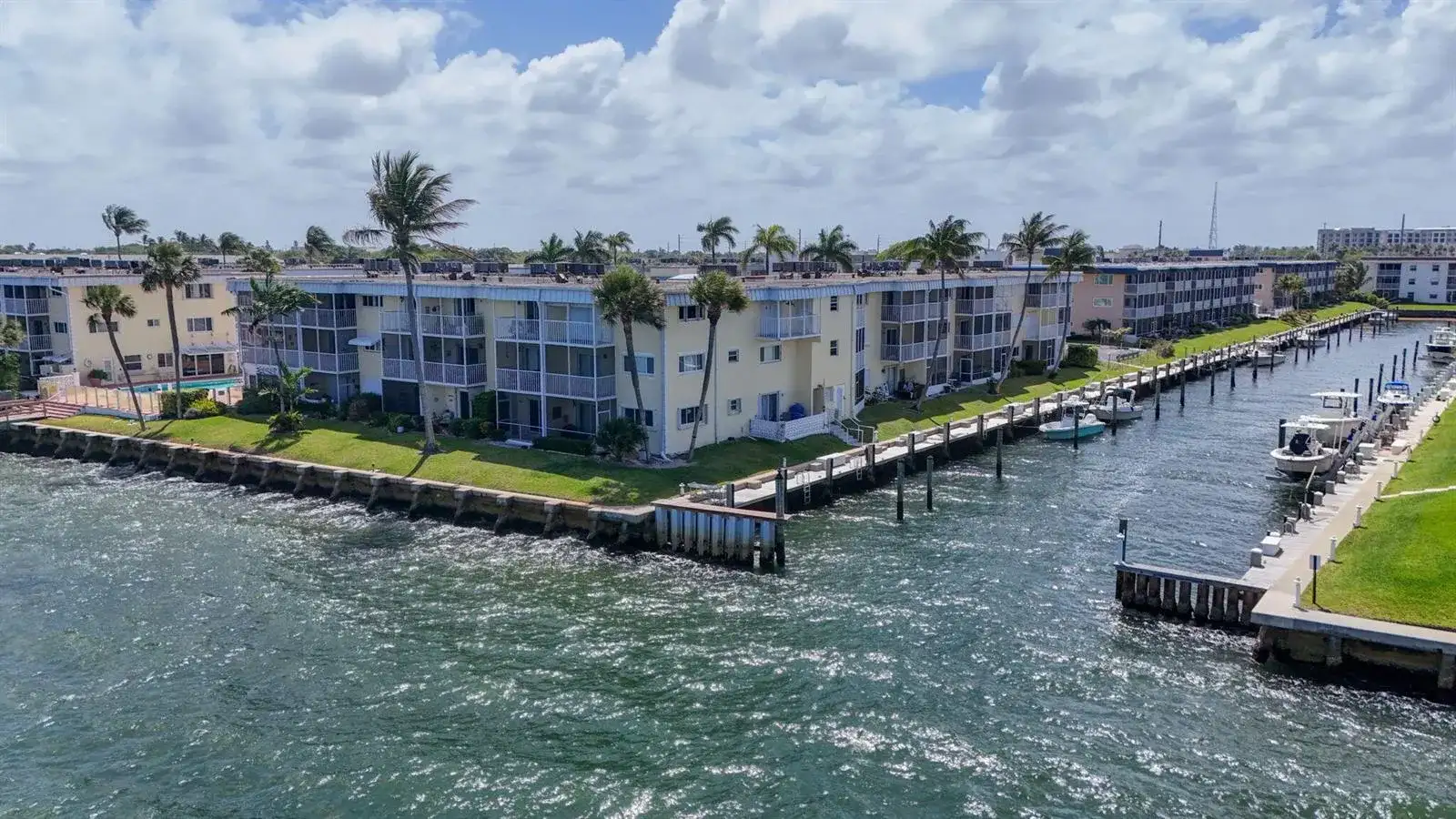 101 Doolen Court # 307, North Palm Beach FL 33408 photo 4