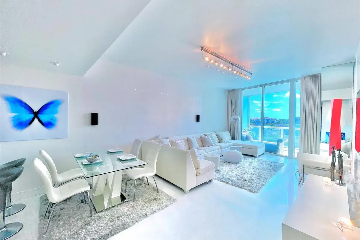 100 S Pointe Drive # 602, Miami Beach FL 33139