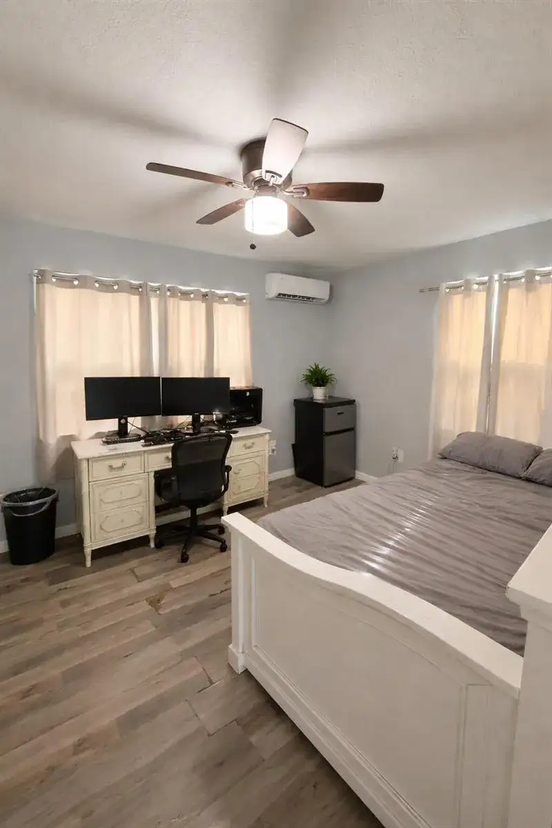 2686 Summit Boulevard, West Palm Beach FL 33406 photo 4