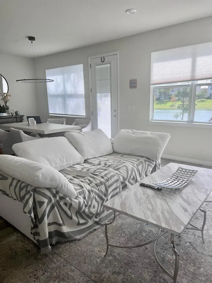 4924 Greenway Drive, Hollywood FL 33021