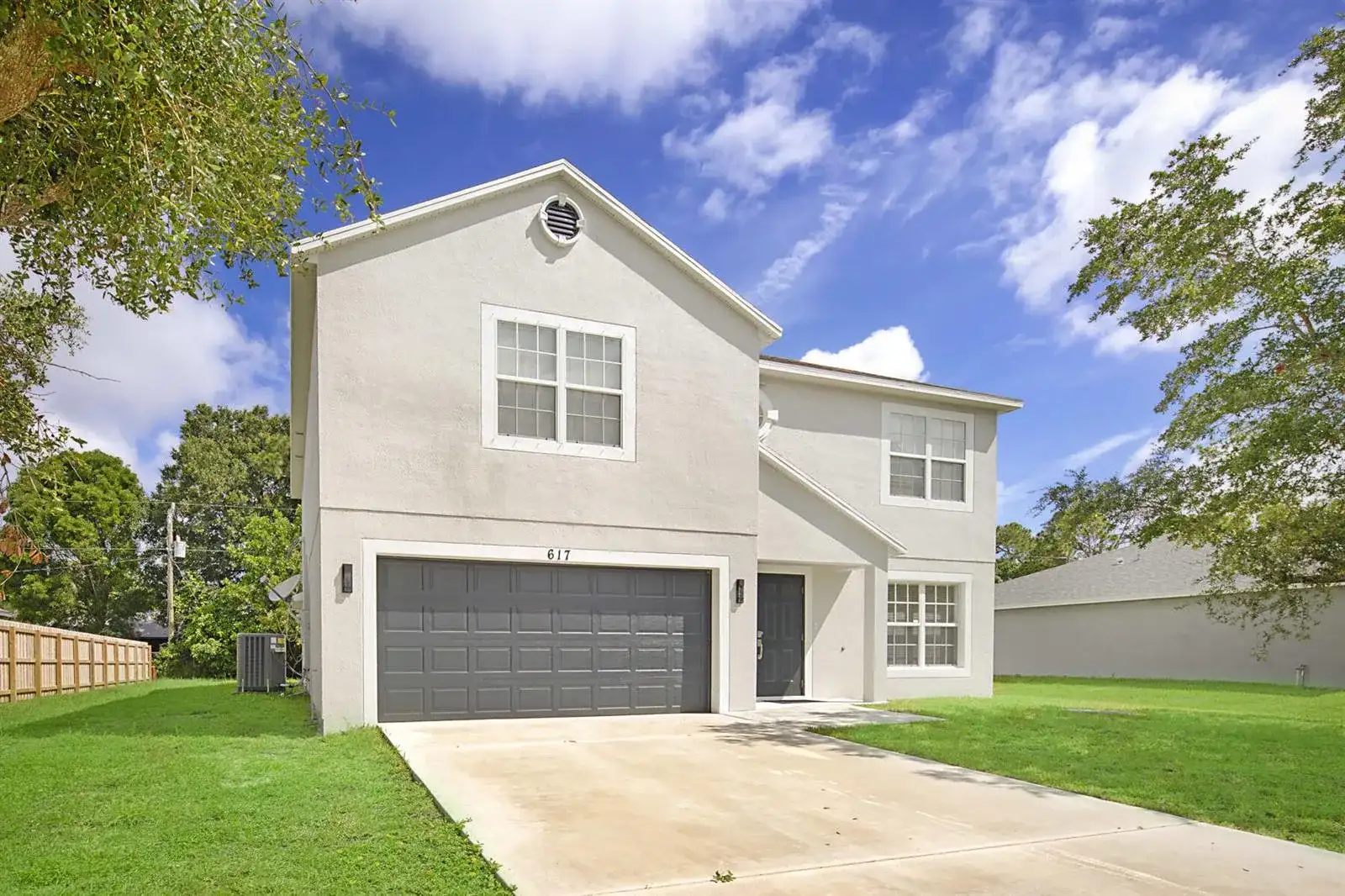 617 SE Karrigan Terrace, Port St. Lucie FL 34983 photo 2