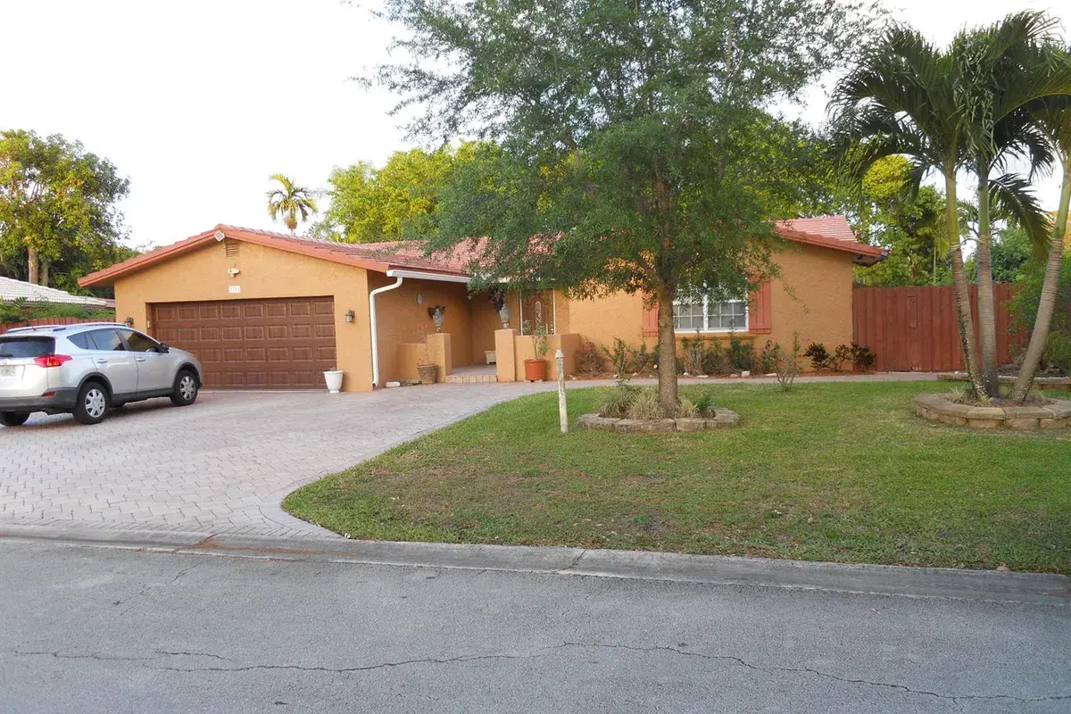 2755 NW 84th Avenue, Coral Springs FL 33065