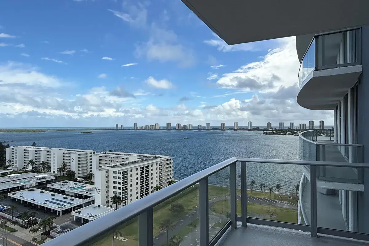 220 Lake Shore Drive Unit 1505, Lake Park FL 33403