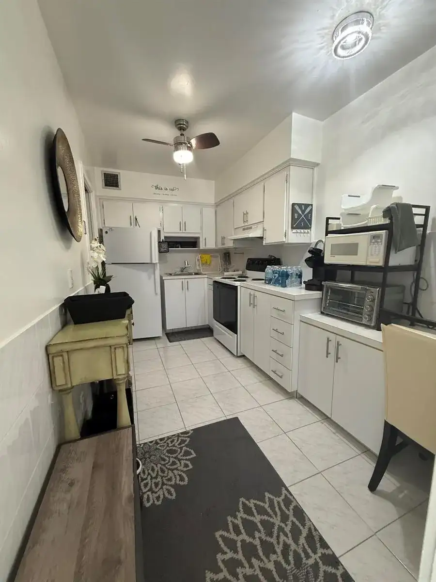 1150 Atlantic Shores Boulevard # 611, Hallandale Beach FL 33009 photo 2