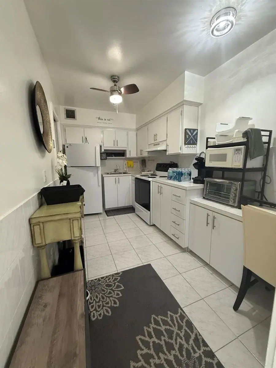 1150 Atlantic Shores Boulevard # 611, Hallandale Beach FL 33009