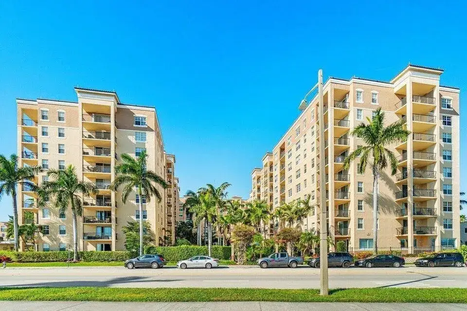 1805 N Flagler Drive # 107, West Palm Beach FL 33407