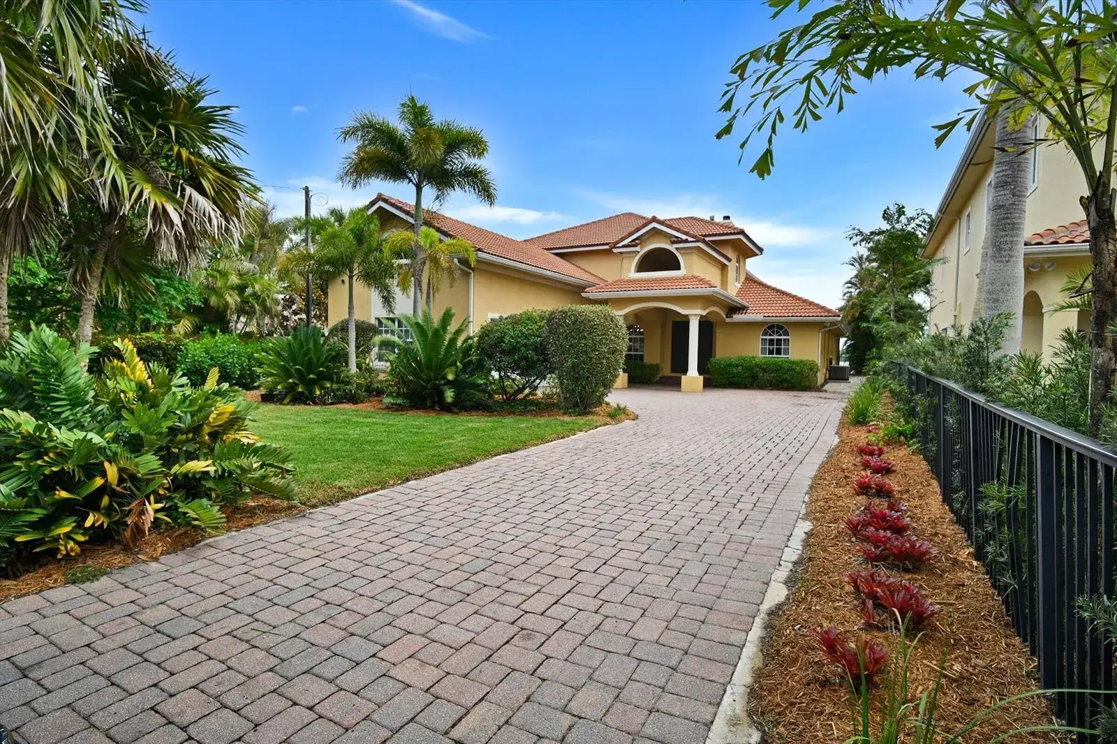 881 SE Saint Lucie Boulevard, Stuart FL 34996