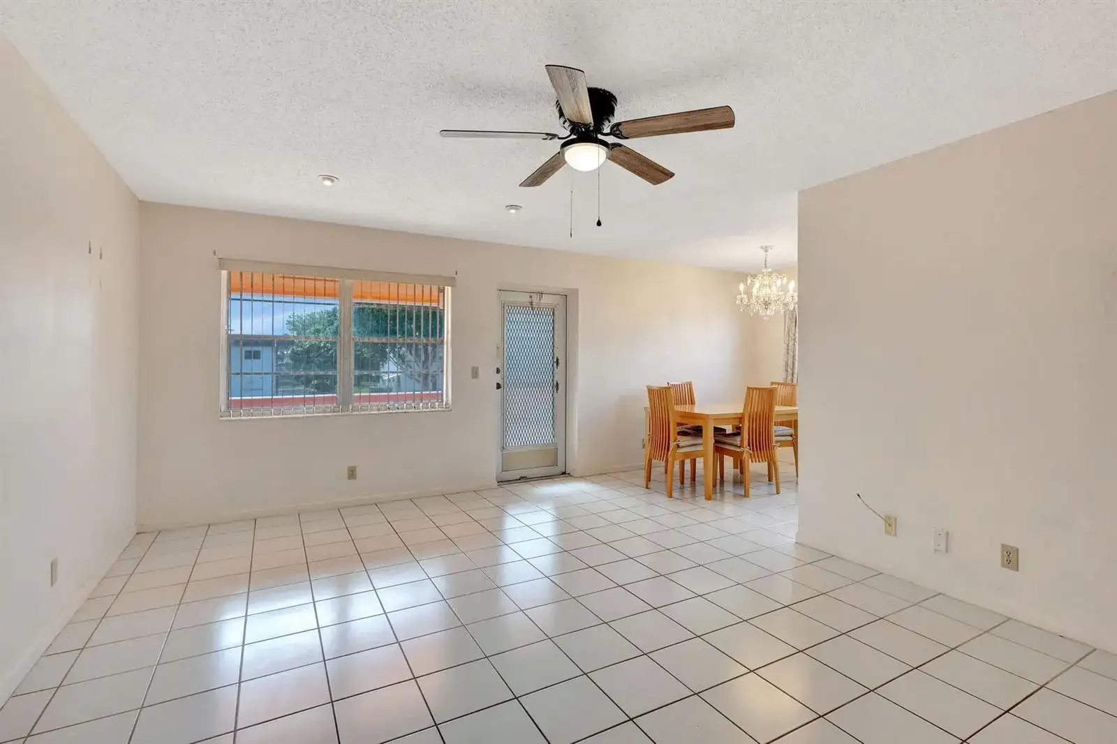 332 Sheffield N, West Palm Beach FL 33417 photo 3