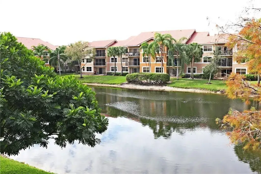 8891 Wiles Road # 303, Coral Springs FL 33067