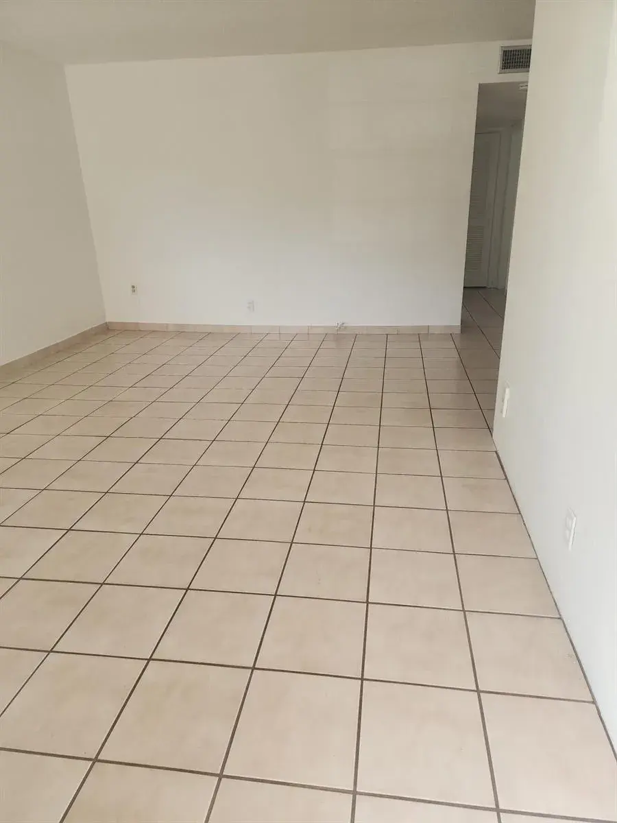 1007 N 19th Avenue # 4, Hollywood FL 33020
