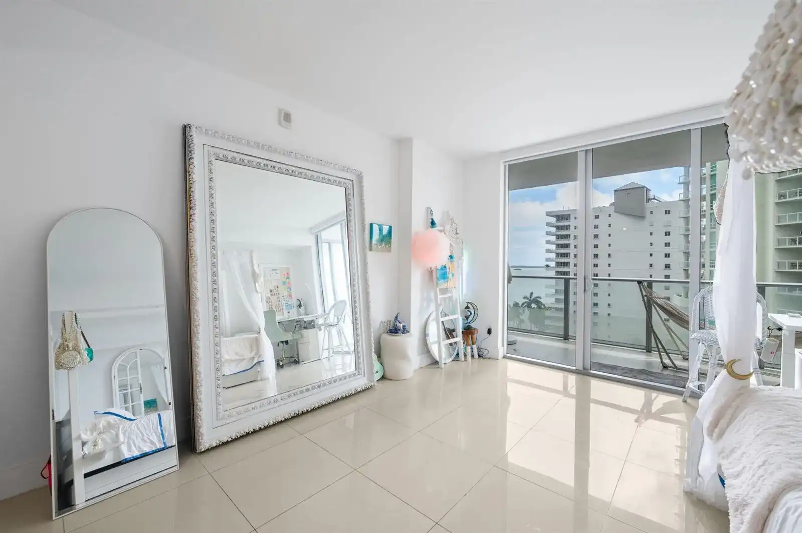 1300 Brickell Bay Drive # 1005, Miami FL 33131
