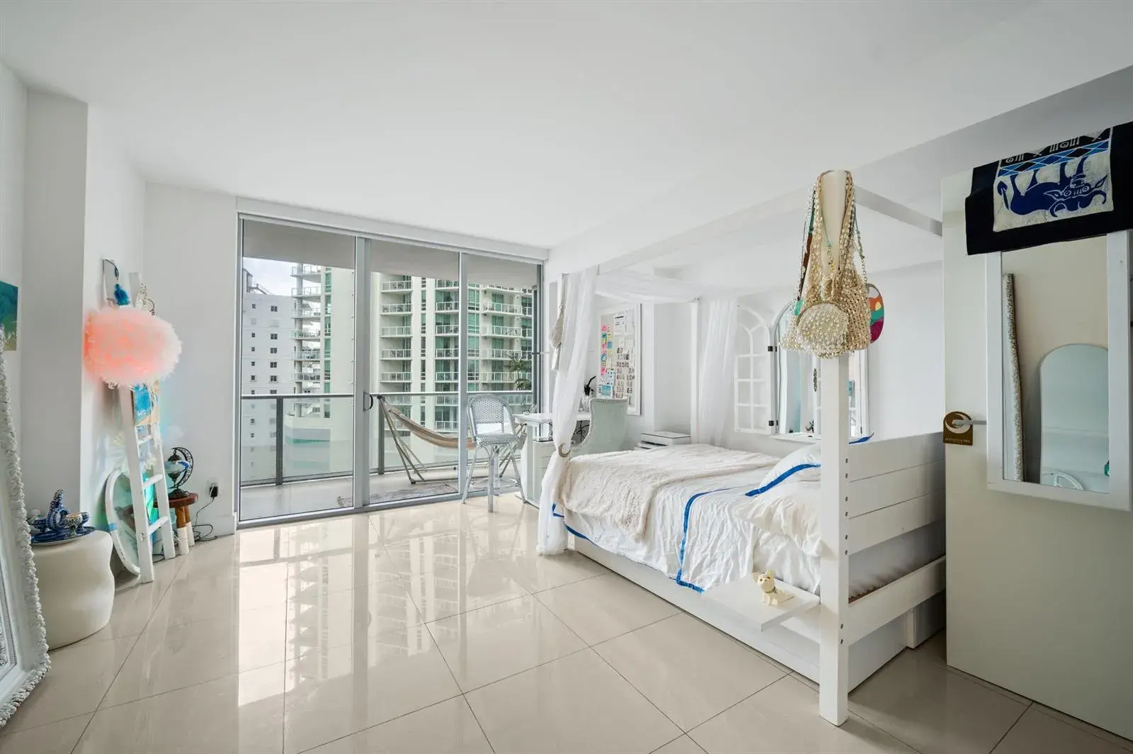 1300 Brickell Bay Drive # 1005, Miami FL 33131