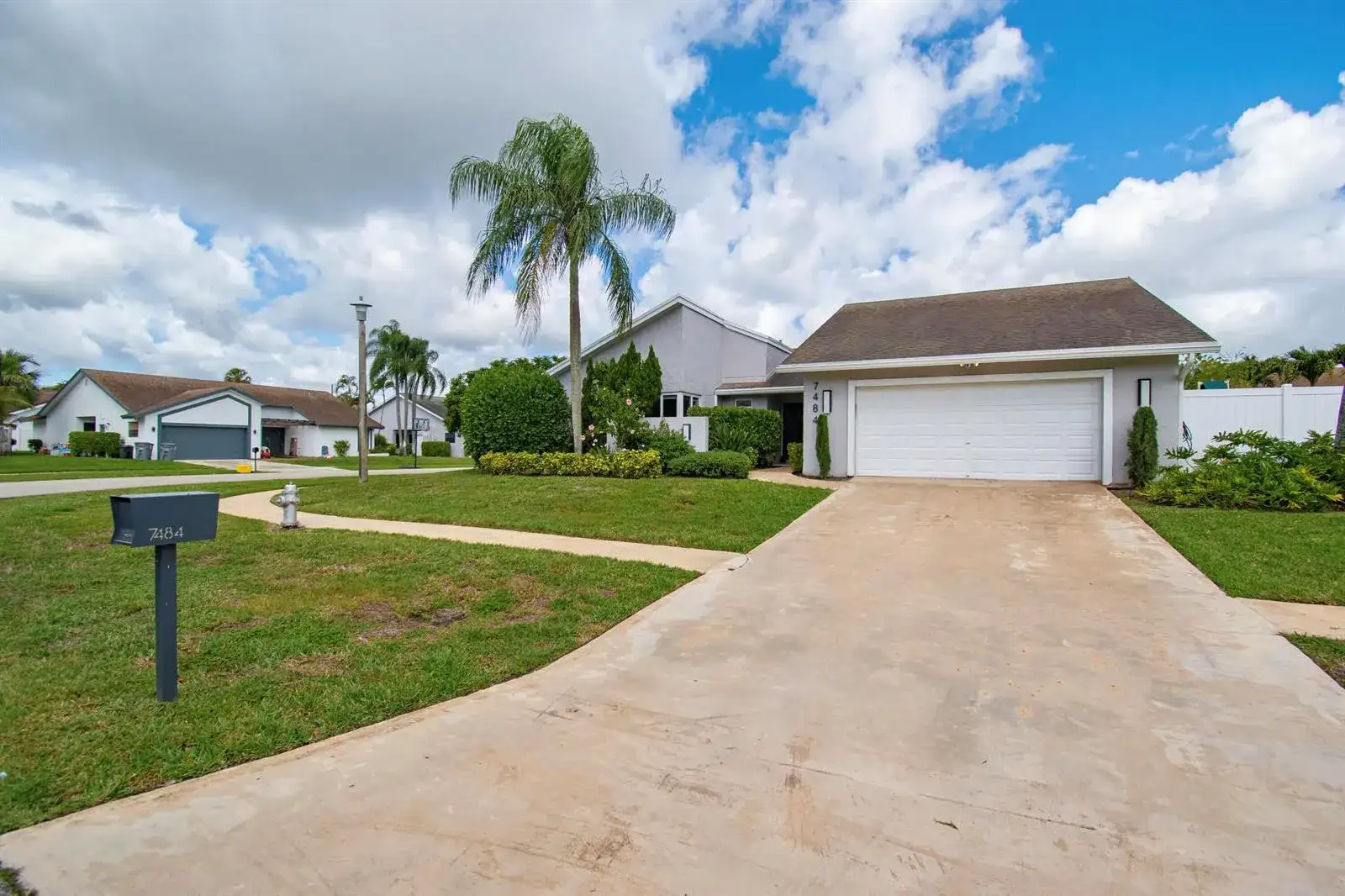 7484 Malibu Crescent, Boca Raton FL 33433 photo 3