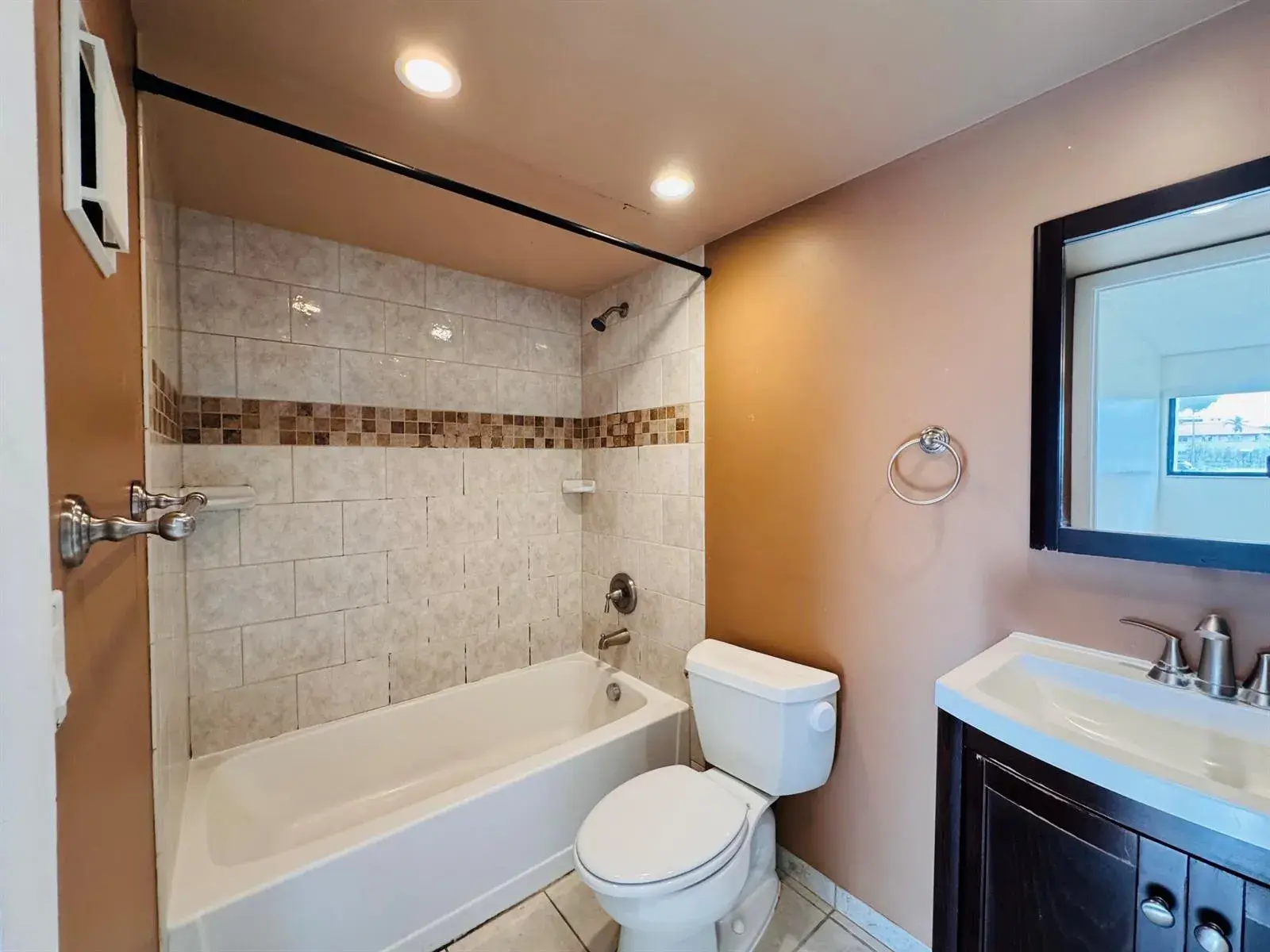 20681 NE 4th Place # 105, Miami FL 33179