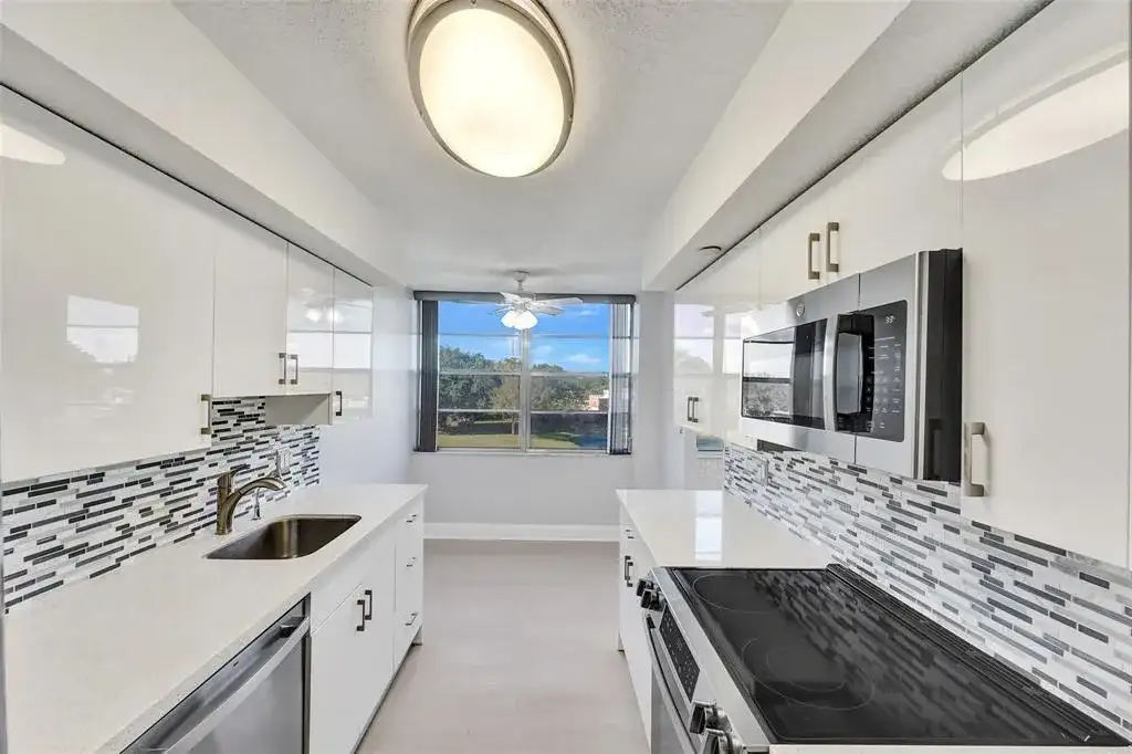 1000 Saint Charles Place # 305, Pembroke Pines FL 33026 photo 2