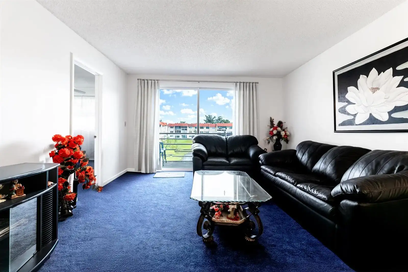 2800 Sunrise Lakes Drive W Apt 301, Sunrise FL 33322 photo 2