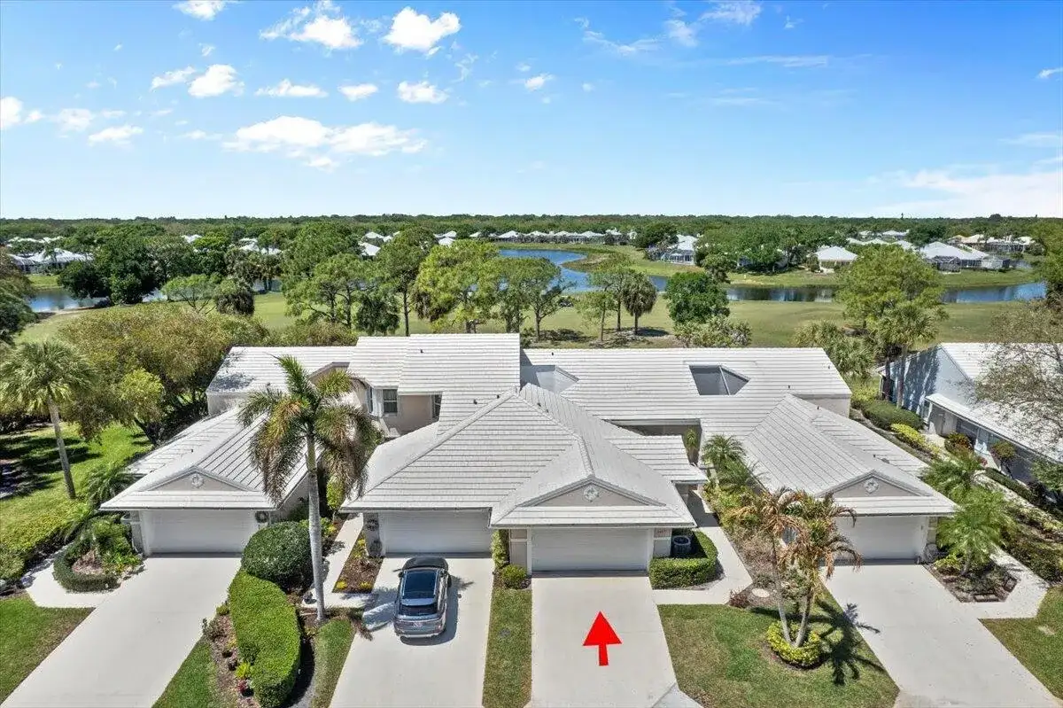 2424 SW Foxpoint Trail, Palm City FL 34990 photo 2
