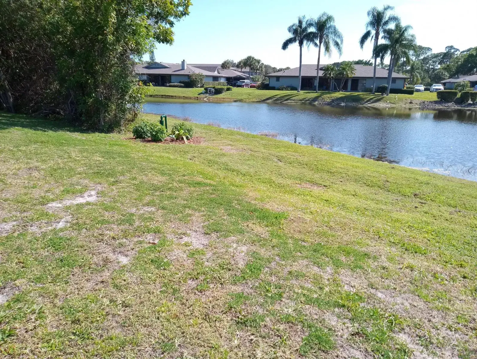 630 E Pointe Ct SW, Vero Beach FL 32962 photo 2
