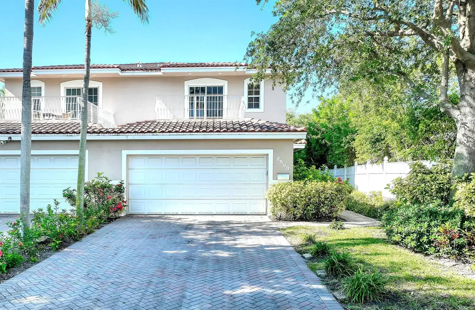 2560 NE 11th Street, Pompano Beach FL 33062