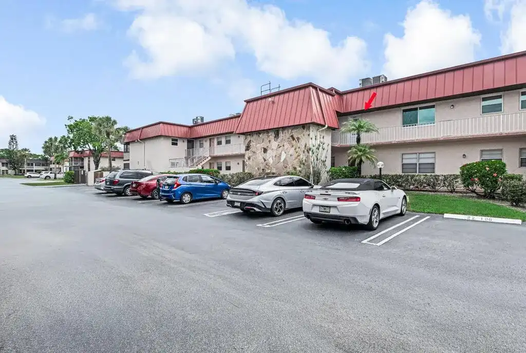 12022 W Greenway Drive # 204, Royal Palm Beach FL 33411
