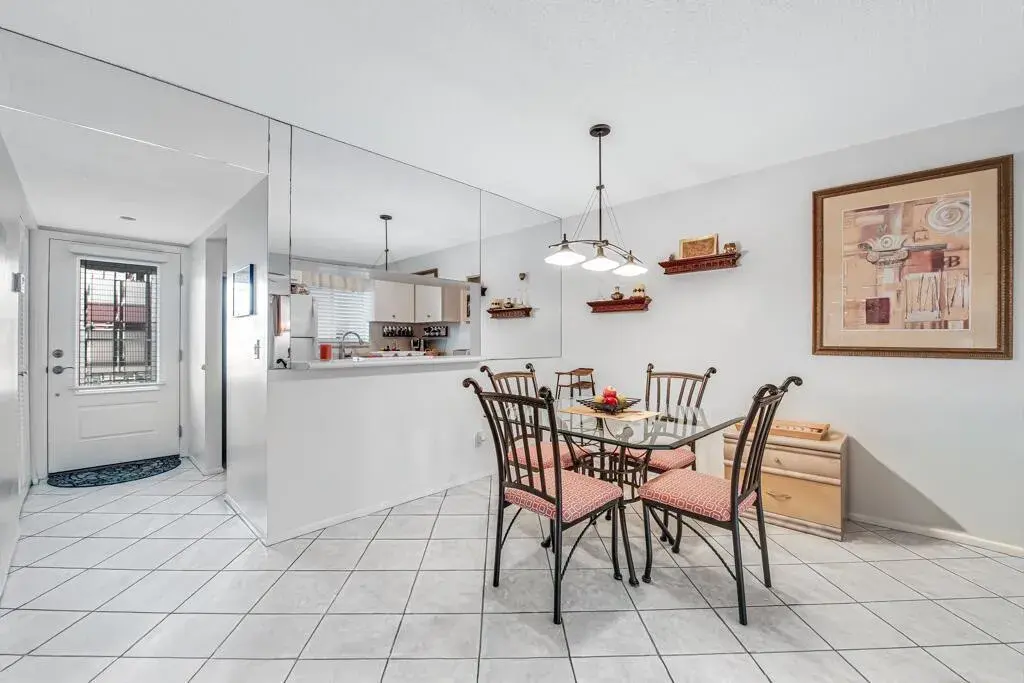 12022 W Greenway Drive # 204, Royal Palm Beach FL 33411